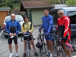 Pressés d'en découdre, ils voulaient partir en me mettant un handicap avec une chaussure en moins ... les vilains !